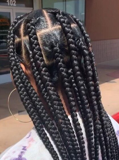 Jumbo Knotless Braids